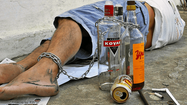 Признаки пьющего человека: стадии алкоголизма